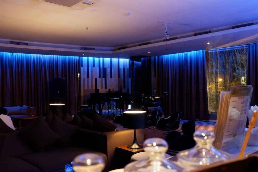 The Premiere Hotel Пеканбару Экстерьер фото