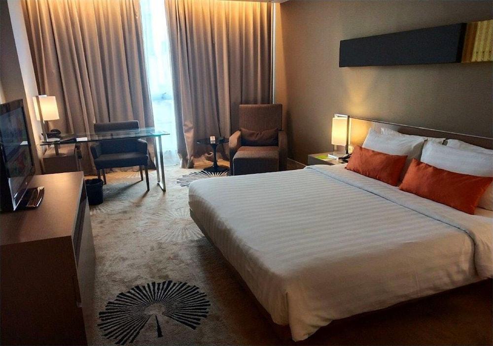 The Premiere Hotel Пеканбару Экстерьер фото