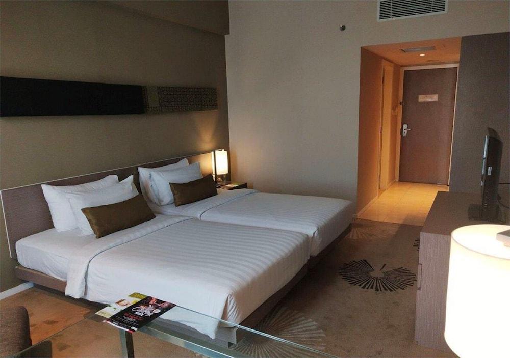 The Premiere Hotel Пеканбару Экстерьер фото