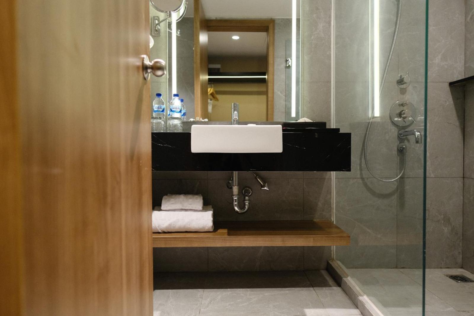 The Premiere Hotel Пеканбару Экстерьер фото