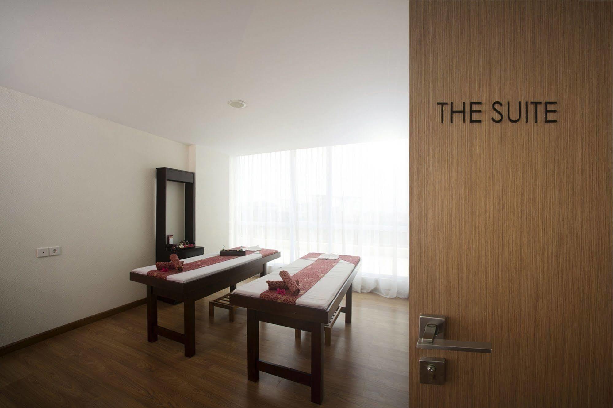 The Premiere Hotel Пеканбару Экстерьер фото